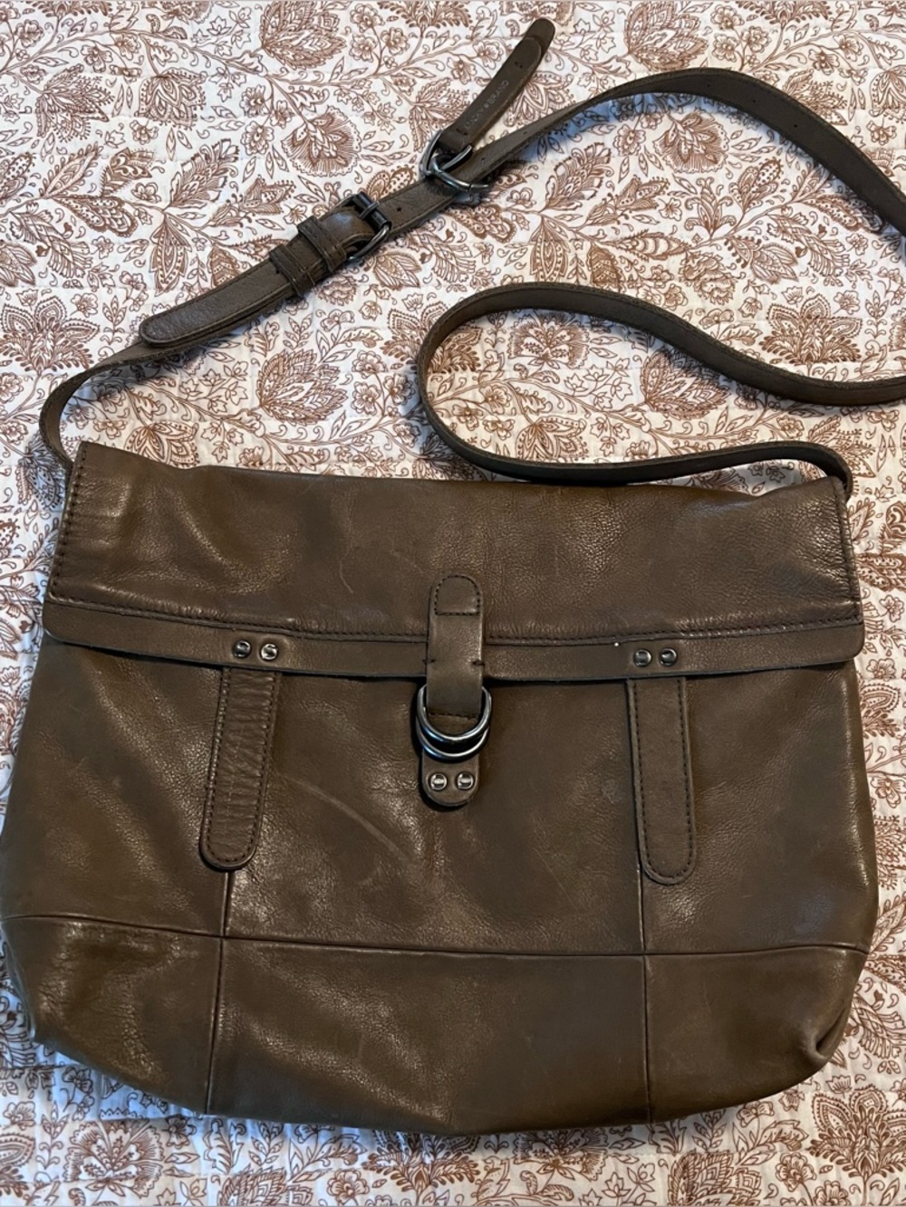 Lucky brand leather crossbody messenger bag